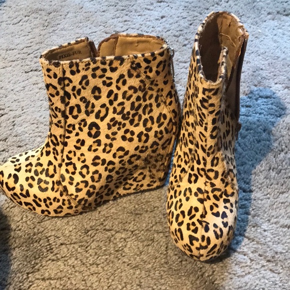 NEW CHEETAH WEDGES - Picture 2 of 4